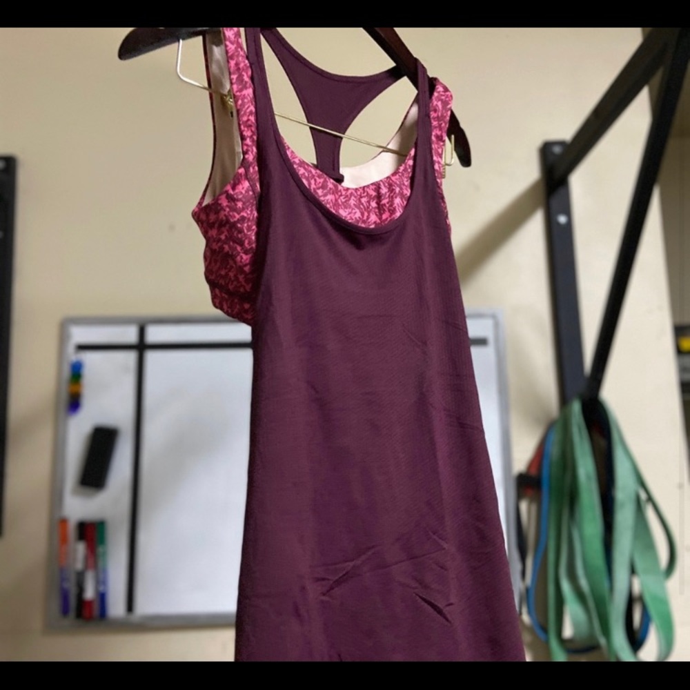 Luluemon tank with sports bra built in